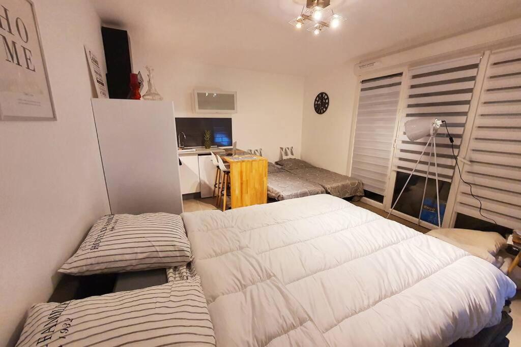 Riviera Sun Standing Apartment